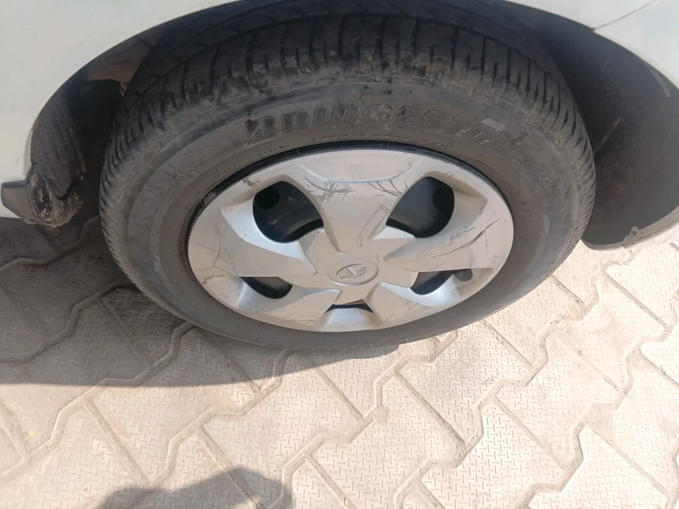2016 Tata Bolt XE QUADRAJET, Diesel, Manual, 48,422 km, tyre