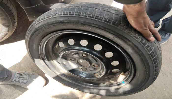 2013 Maruti Wagon R 1.0 VXI, Petrol, Manual, 1,20,607 km, tyre