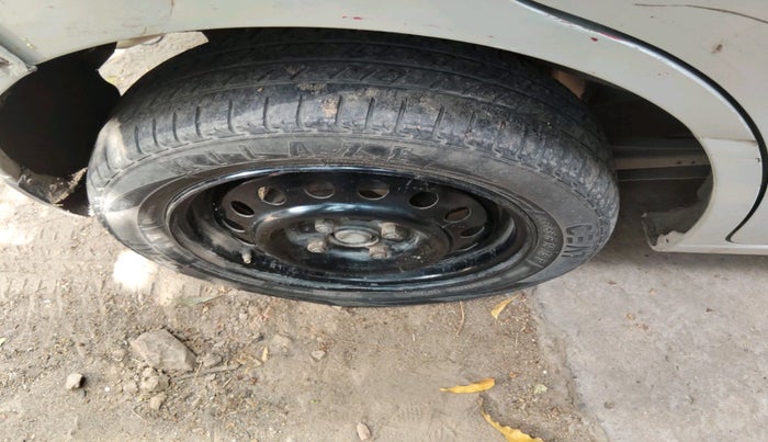 2013 Maruti Wagon R 1.0 VXI, Petrol, Manual, 1,20,607 km, tyre