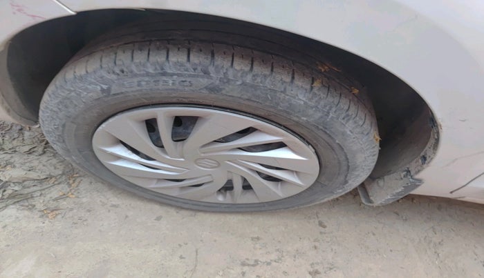 2021 Maruti Ertiga VXI SHVS, Petrol, Manual, 37,491 km, tyre