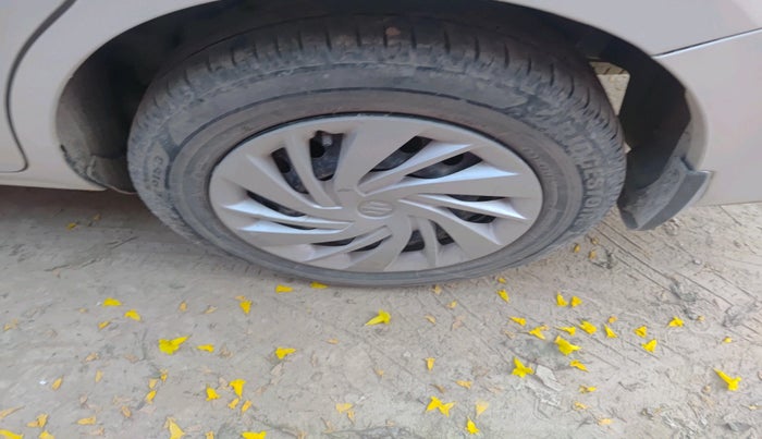 2021 Maruti Ertiga VXI SHVS, Petrol, Manual, 37,491 km, tyre