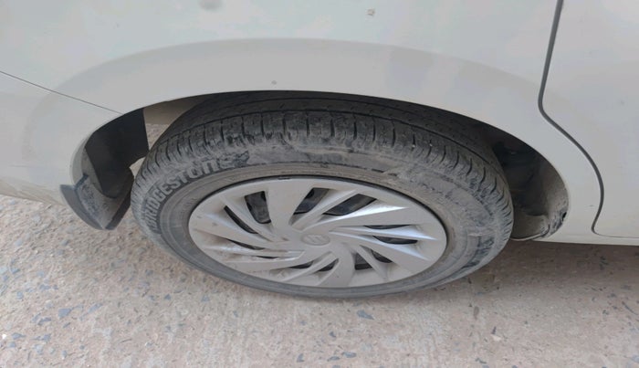 2021 Maruti Ertiga VXI SHVS, Petrol, Manual, 37,491 km, tyre