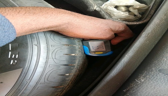 2017 Jeep Compass LIMITED 2.0 DIESEL 4X4, Diesel, Manual, 1,50,953 km, tyre