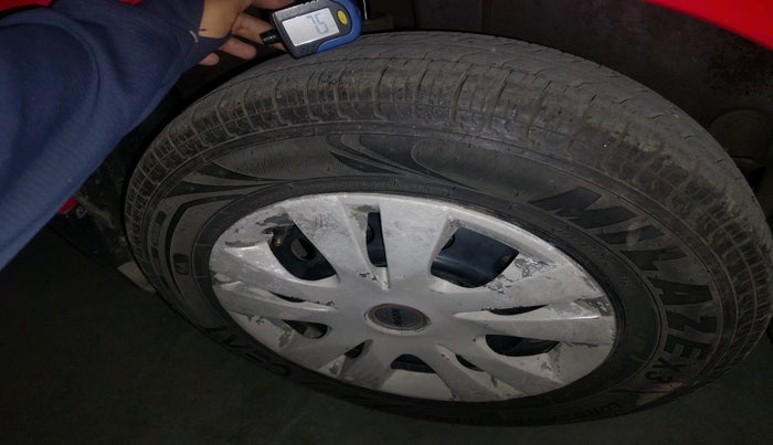 2016 Maruti Swift VXI, Petrol, Manual, 21,210 km, tyre