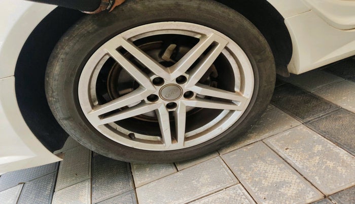 2017 Audi A6 35TDI MATRIX, Diesel, Automatic, 1,04,043 km, tyre