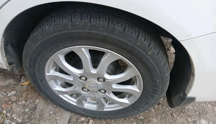 2016 Honda Amaze 1.2L I-VTEC VX, Petrol, Manual, 72,727 km, tyre