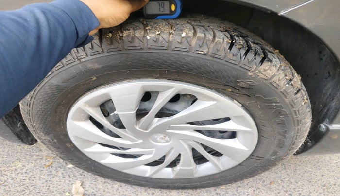 2017 Maruti Ertiga VXI, Petrol, Manual, 56,481 km, tyre