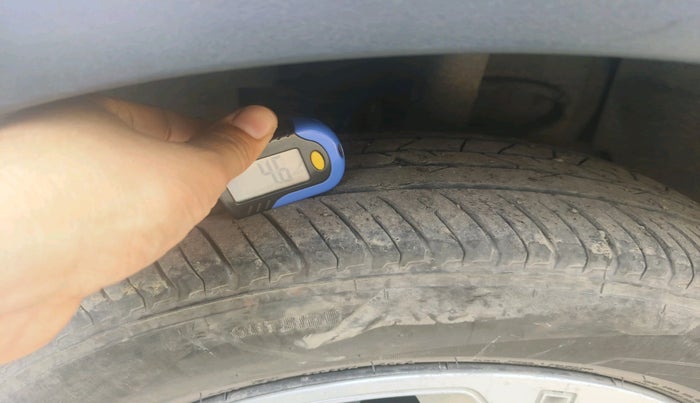 2019 Tata NEXON XM PETROL, CNG, Manual, 55,240 km, tyre