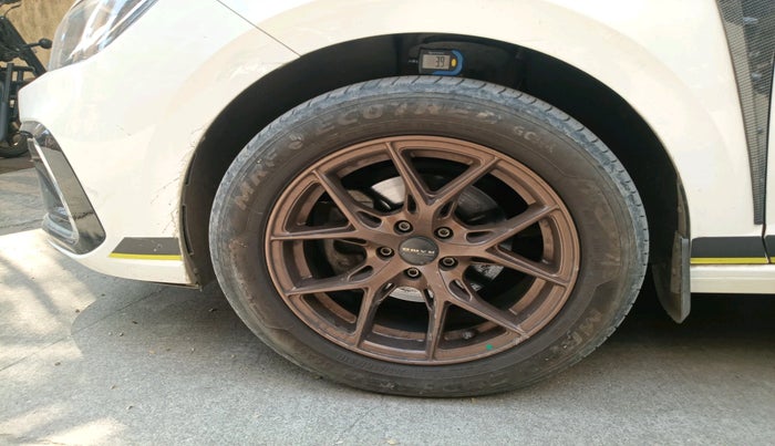 2023 Volkswagen VIRTUS COMFORTLINE TSI 1.0 MT, Petrol, Manual, 11,088 km, tyre