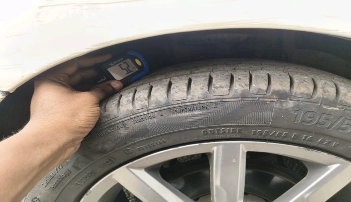 2019 Volkswagen Vento HIGHLINE PLUS 1.5 AT 16 ALLOY, Diesel, Automatic, 1,23,389 km, tyre