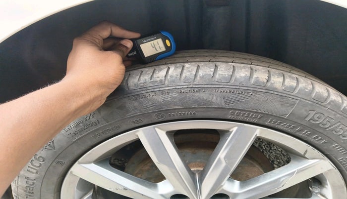 2019 Volkswagen Vento HIGHLINE PLUS 1.5 AT 16 ALLOY, Diesel, Automatic, 1,23,389 km, tyre