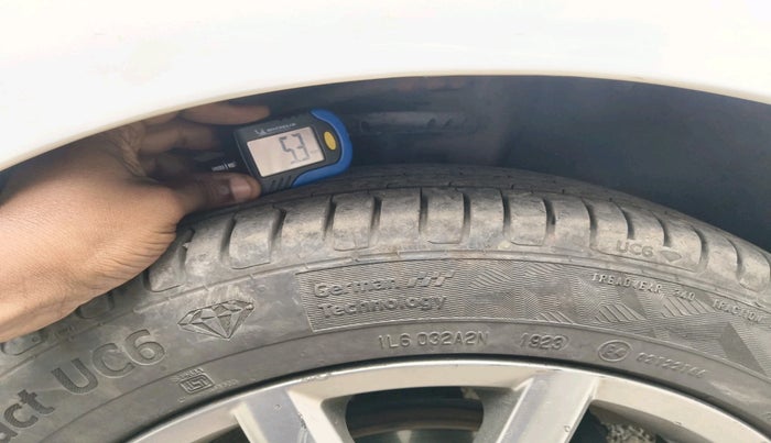 2019 Volkswagen Vento HIGHLINE PLUS 1.5 AT 16 ALLOY, Diesel, Automatic, 1,23,389 km, tyre