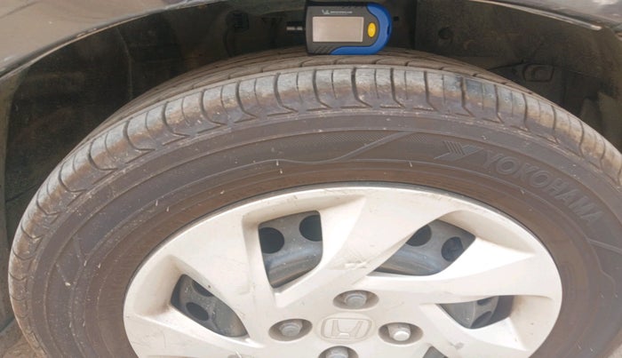 2016 Honda Amaze 1.5L I-DTEC S, Diesel, Manual, 1,40,264 km, tyre