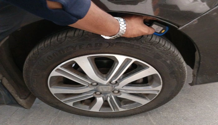 2017 Honda City 1.5L I-VTEC V MT, Petrol, Manual, 53,542 km, tyre