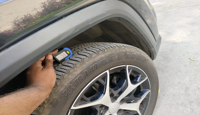 2024 Jeep MERIDIAN LIMITED (O) 4X2 AT, Diesel, Automatic, 24,941 km, tyre