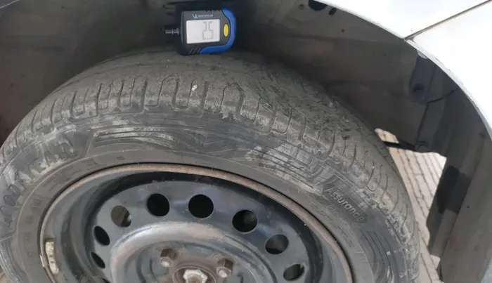 2017 Maruti Wagon R 1.0 LXI CNG, CNG, Manual, 1,50,366 km, tyre
