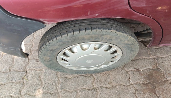 2011 Maruti Alto LXI, Petrol, Manual, 69,026 km, tyre