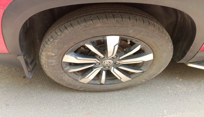 2019 MG HECTOR SHARP 1.5 DCT PETROL, Petrol, Automatic, 35,890 km, tyre