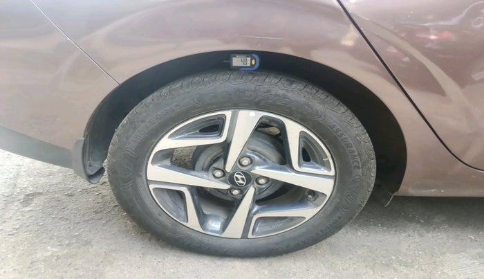 2020 Hyundai AURA SX PLUS 1.2 AMT, Petrol, Automatic, 29,549 km, tyre