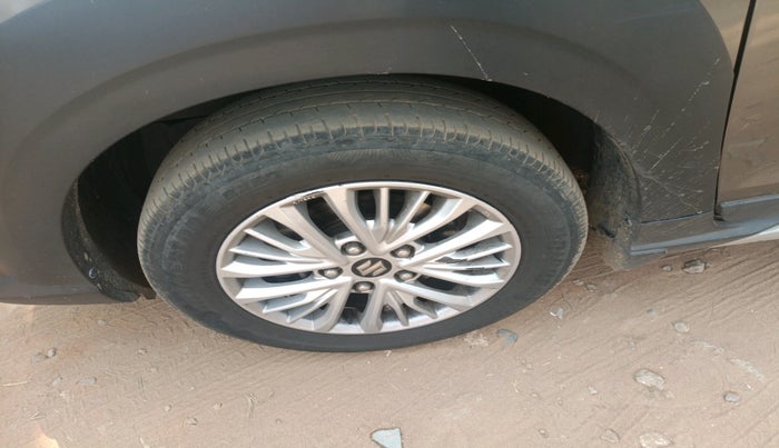 2021 Maruti XL6 ALPHA AT, Petrol, Automatic, 83,546 km, tyre