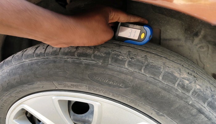 2018 Ford Ecosport AMBIENTE 1.5L DIESEL, Diesel, Manual, 1,38,833 km, tyre