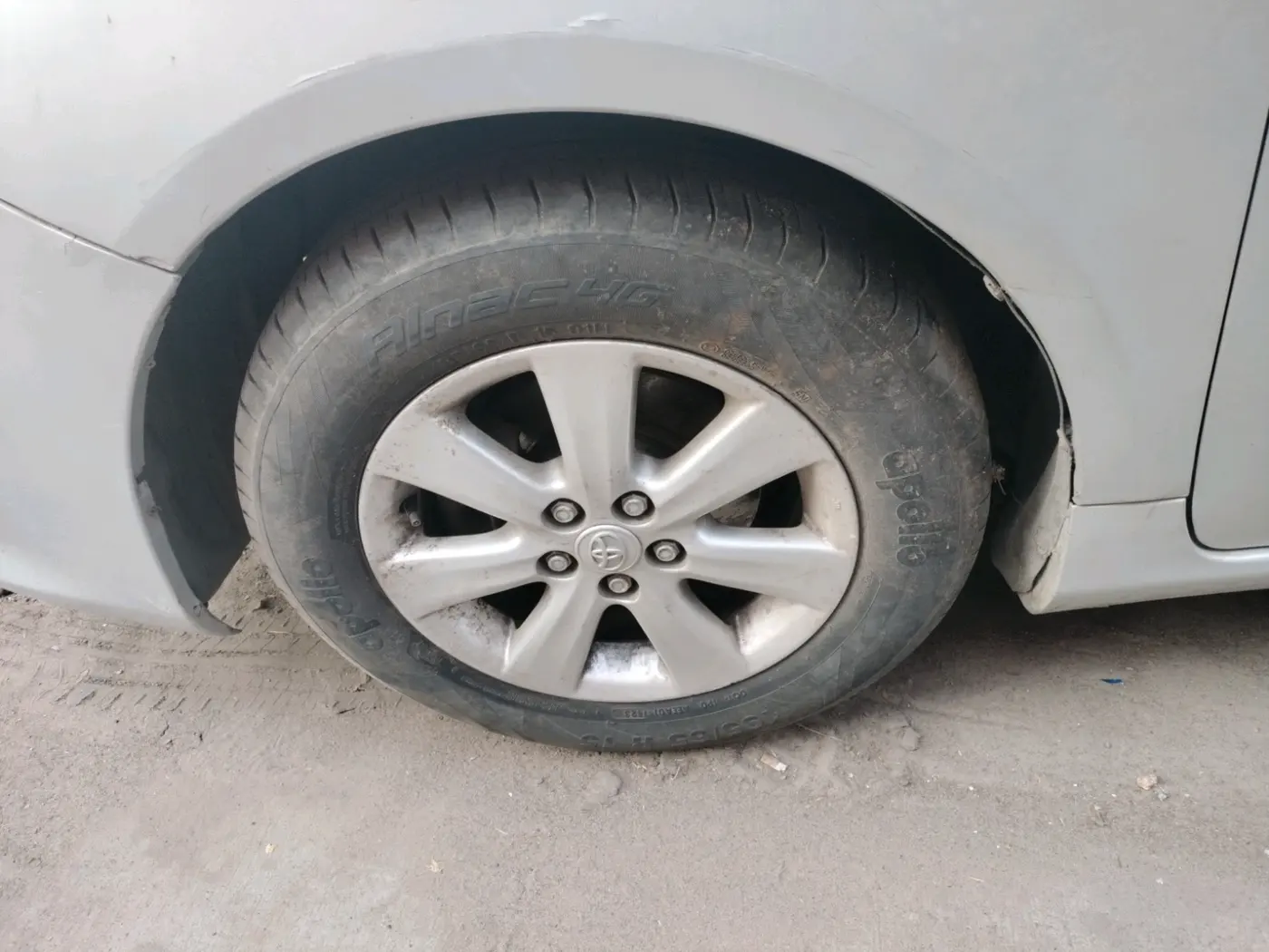 2009 Toyota Corolla Altis G PETROL, Petrol, Manual, 9,99,999 km, tyre