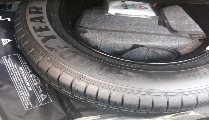 2023 KIA SELTOS HTX PETROL 1.5, Petrol, Manual, 34,248 km, tyre