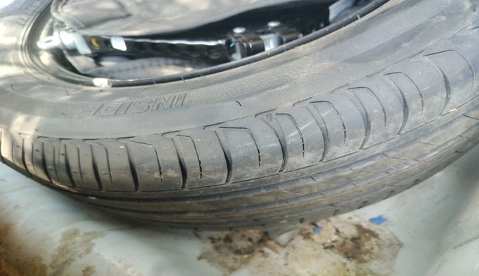 2023 Tata NEXON XE PETROL, Petrol, Manual, 39,146 km, tyre