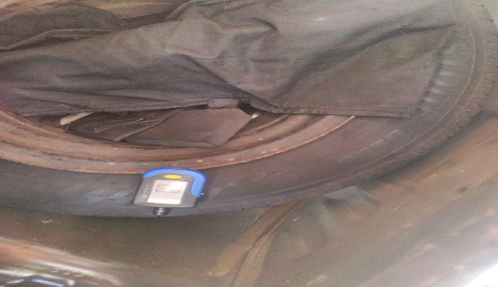 2011 Chevrolet Spark LT 1.0, Petrol, Manual, 70,860 km, tyre