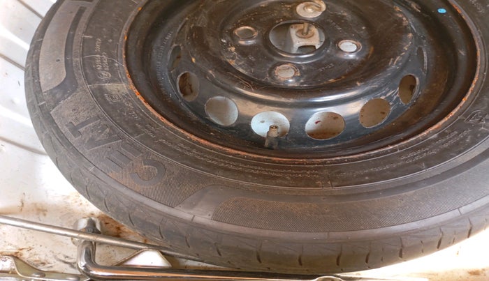 2020 Maruti Alto VXI, Petrol, Manual, 14,052 km, tyre