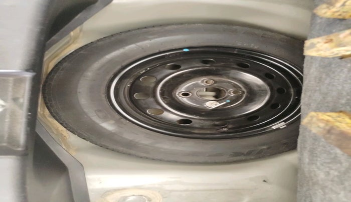 2012 Maruti Swift VDI, Diesel, Manual, 1,55,863 km, tyre