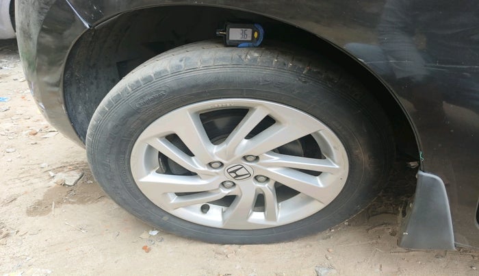 2017 Honda Jazz 1.2L I-VTEC V, Petrol, Manual, 32,342 km, tyre