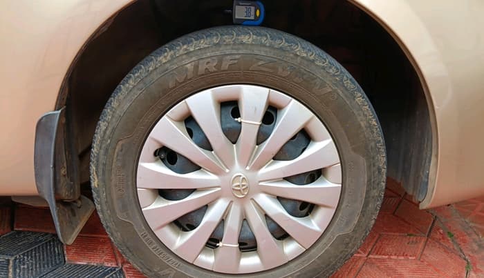 2011 Toyota Etios G, Petrol, Manual, 47,839 km, tyre