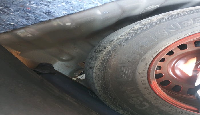 2022 Nissan MAGNITE XV PREMIUM TURBO CVT, Petrol, Automatic, 8,918 km, tyre