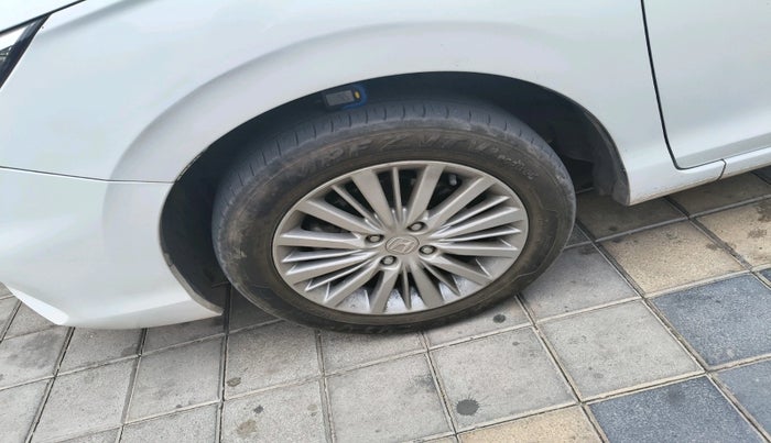 2022 Honda City 1.5L I-VTEC V CVT 5TH GEN, Petrol, Automatic, 14,636 km, tyre