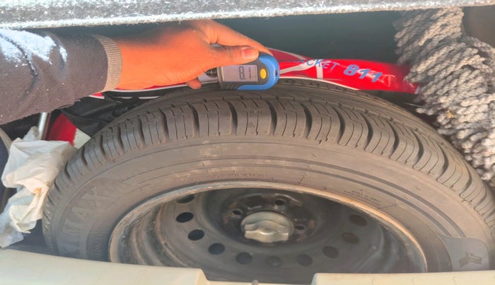 2016 Maruti Celerio VXI CNG, CNG, Manual, 59,114 km, tyre