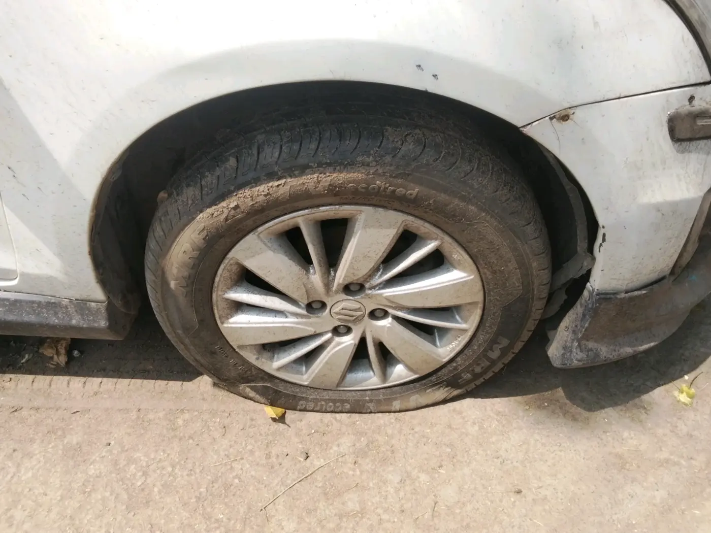 2016 Maruti Swift ZXI, Petrol, Manual, 44,159 km, tyre