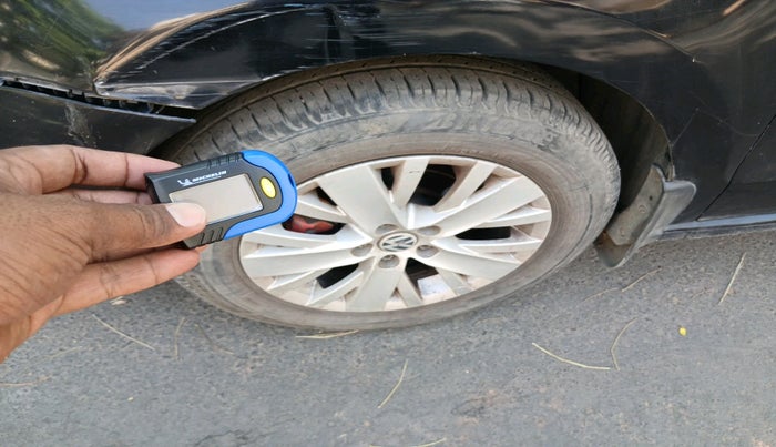 2015 Volkswagen Vento COMFORTLINE DIESEL 1.5, Diesel, Manual, 1,30,810 km, tyre