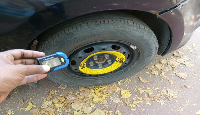 2015 Volkswagen Vento COMFORTLINE DIESEL 1.5, Diesel, Manual, 1,30,810 km, tyre