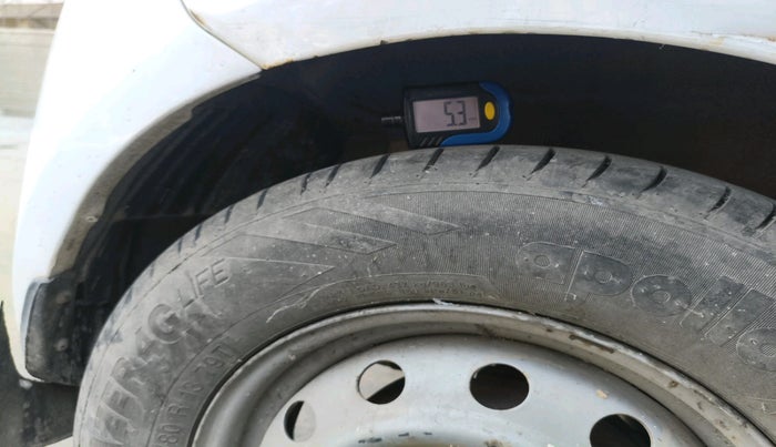 2010 Hyundai i10 ERA 1.1, CNG, Manual, 1,12,787 km, tyre