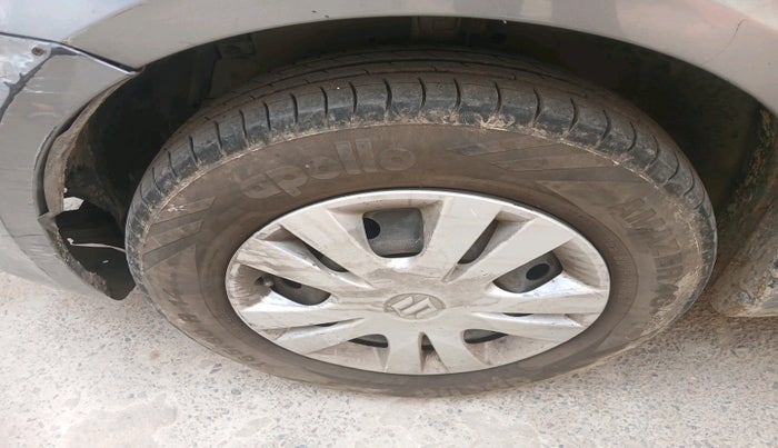 2013 Maruti Swift Dzire VXI, Petrol, Manual, 78,303 km, tyre