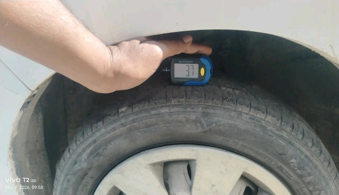 2016 Maruti Alto K10 LXI CNG, CNG, Manual, 1,28,544 km, tyre