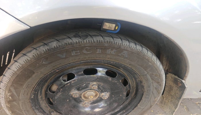 2011 Ford Figo TITANIUM 1.4 DIESEL, Diesel, Manual, 92,028 km, tyre