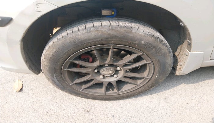 2014 Maruti Ertiga VXI ABS, Petrol, Manual, 1,26,393 km, tyre