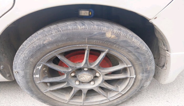 2014 Maruti Ertiga VXI ABS, Petrol, Manual, 1,26,393 km, tyre