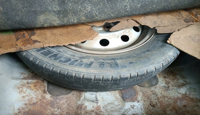 2015 Hyundai Xcent BASE 1.1, Diesel, Manual, 1,26,150 km, tyre