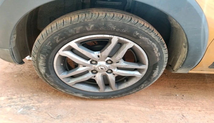 2023 Renault TRIBER RXZ, Petrol, Manual, 75,072 km, tyre