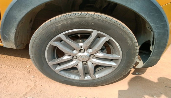 2023 Renault TRIBER RXZ, Petrol, Manual, 75,072 km, tyre