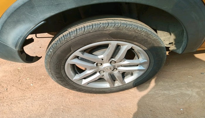 2023 Renault TRIBER RXZ, Petrol, Manual, 75,072 km, tyre