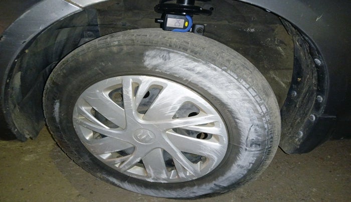 2015 Maruti Swift VDI, Diesel, Manual, 39,414 km, tyre